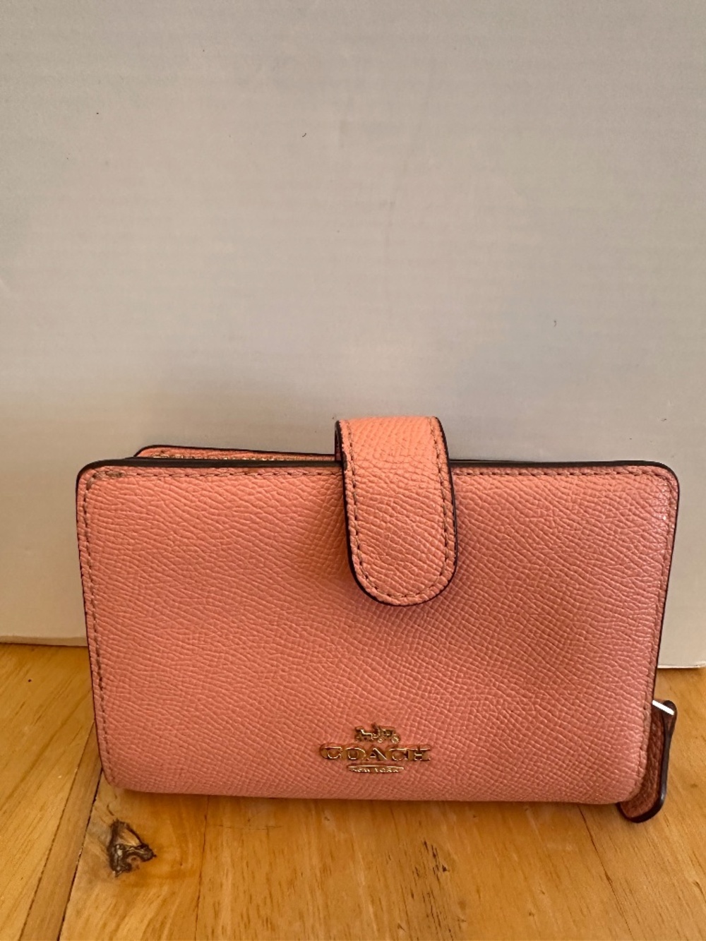 Coach Medium Corner Zip Wallet Pink Crossgrain Leather Gold Style 6390